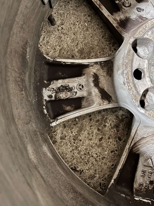 Зимни Гуми с джанти за Мерцедес