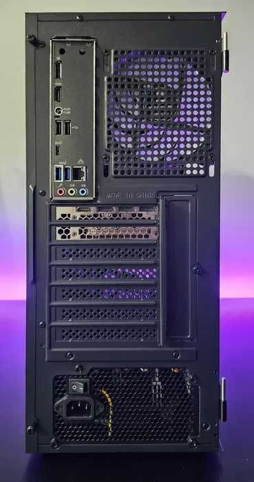 Ново! RTX 4070 Super, Ryzen 7 7800X3D, 32GB RAM, Геймърски компютър!
