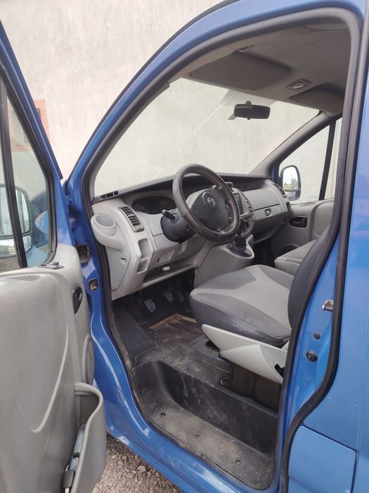 Se vinde Opel vivaro 8+1