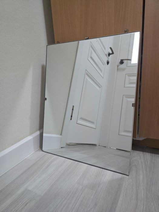 Продам зеркало в хорошем состоянии