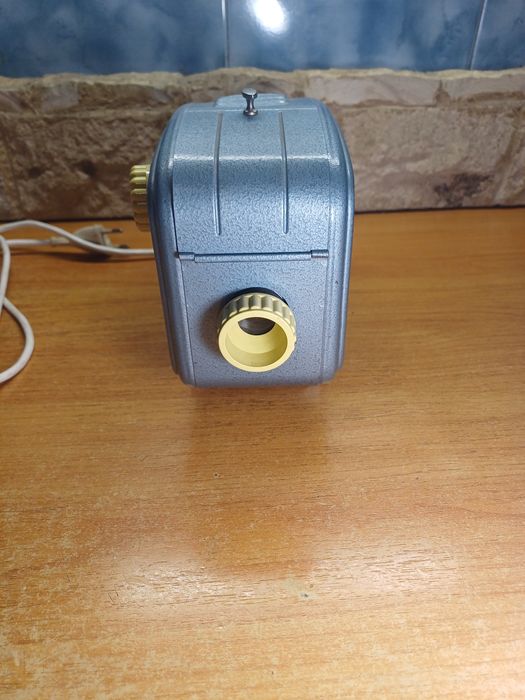 Vand proiector de diafilme