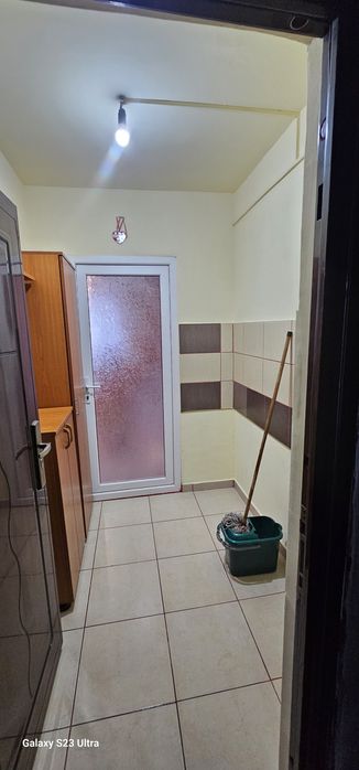 Garsoniera navodari c4 etaj 2