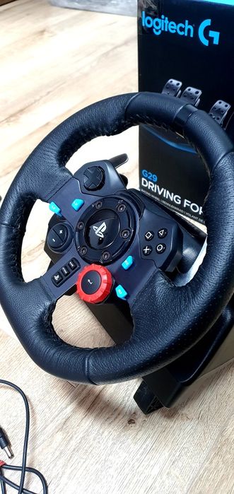 Gaming Volan Logitech G29 Volan+pedal+schimbător+adapter 

Funcționeaz