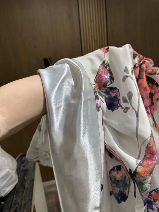 Продам шторы в детскую