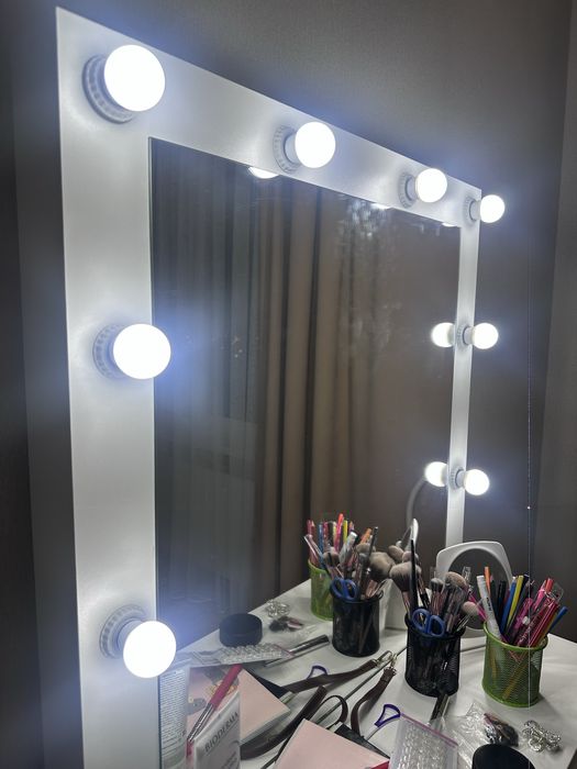 Зеркало с подсветкой