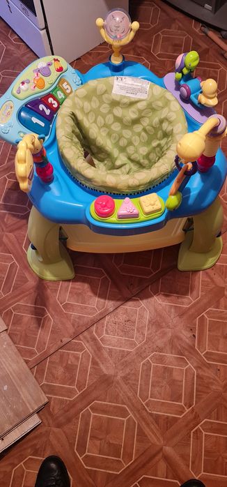 Centru de activități cu trambulina