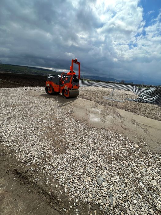 De Inchiriat cilindru compactor 3,4tone si talpa compactoare 190kg