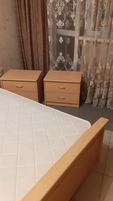 Продам кровать с тумбочками