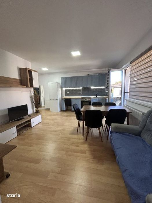 Apartament cu 2 camere, 50 mp, parcare, balcon, zona Fagului
