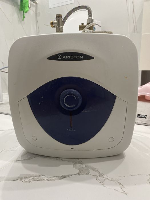 Аристон 10л Почти Новый