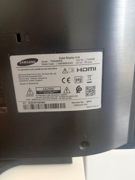 Монитор Samsung T24E390EW и Монитор 22" (55.88 cm) Samsung P2270HD