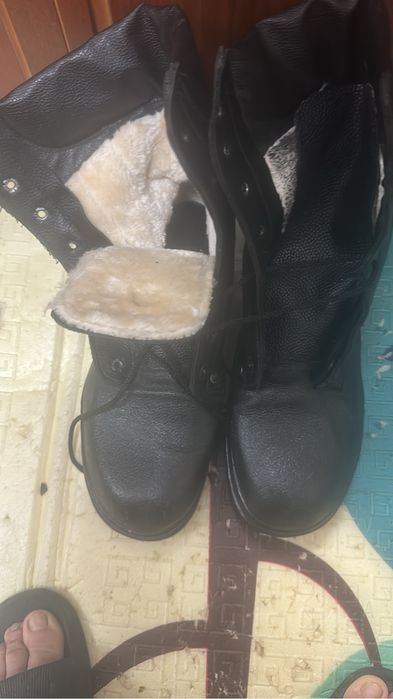 Продам зимние берцы