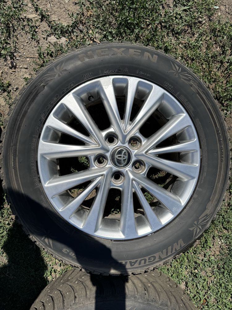 Комплект диски и шины от Camry 50