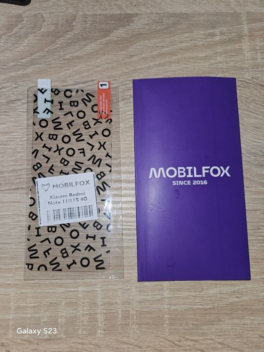 Folie de protecție mobilfox + accesori de instalere