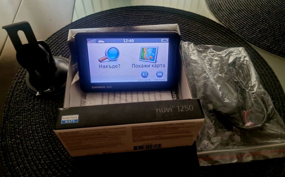 Ново!!! 4.3 инча GPS навигация Garmin Nuvi 1390 + Bluetooth с доживотн