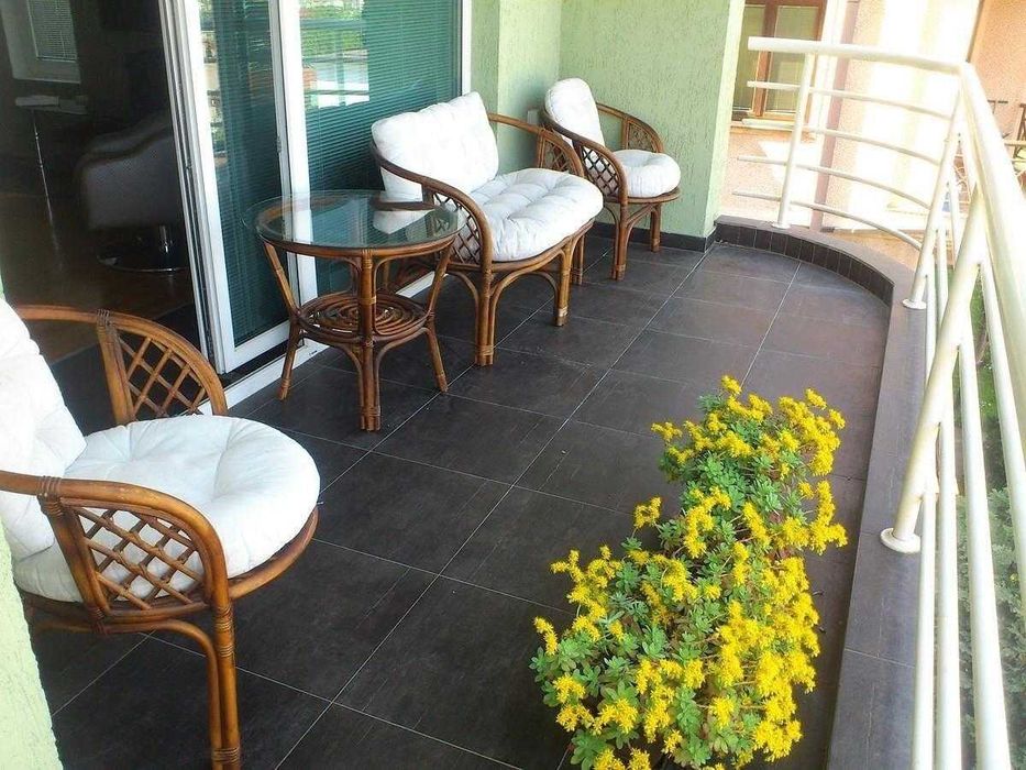 Дава се под наем Двустаен апартамент в Бургас, Лазур - 60 кв.м за 229.5 € - Снимка #3