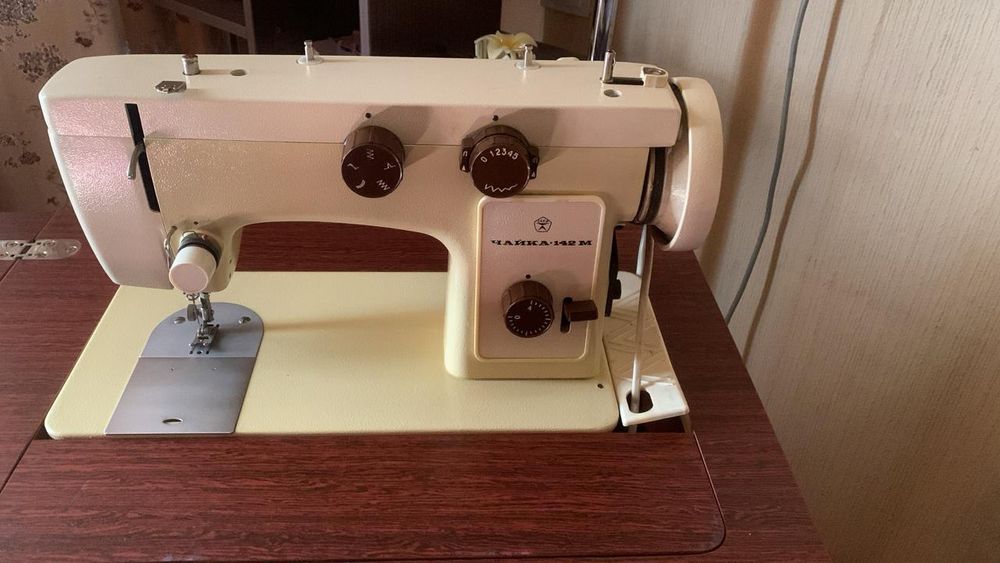 Швейная машинка .