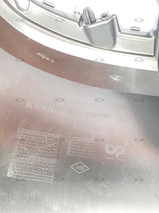 Bara spate Renault Clio 4 2012+ noua originala Renault