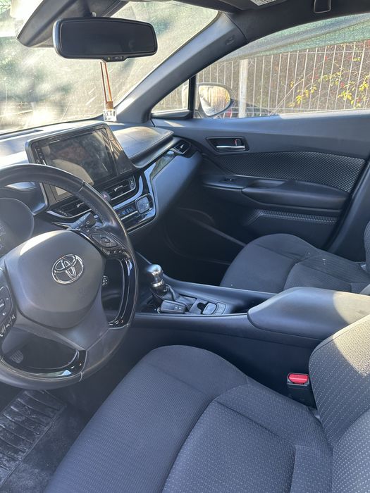 Toyota CHR CH-R 2018 1.8 HIBRID avariat / avariata