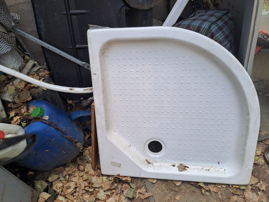 Продам поддон 90/90