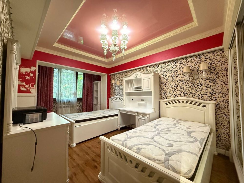 Продажа евро квартира Ц-4 ор: кафе Plov 4/3/4 100м2