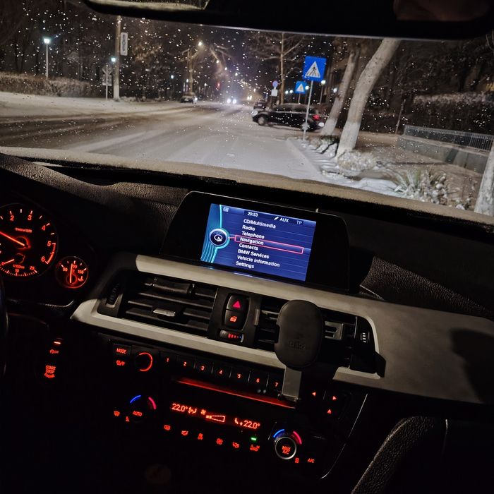 Vând BMW f30 2012 320d