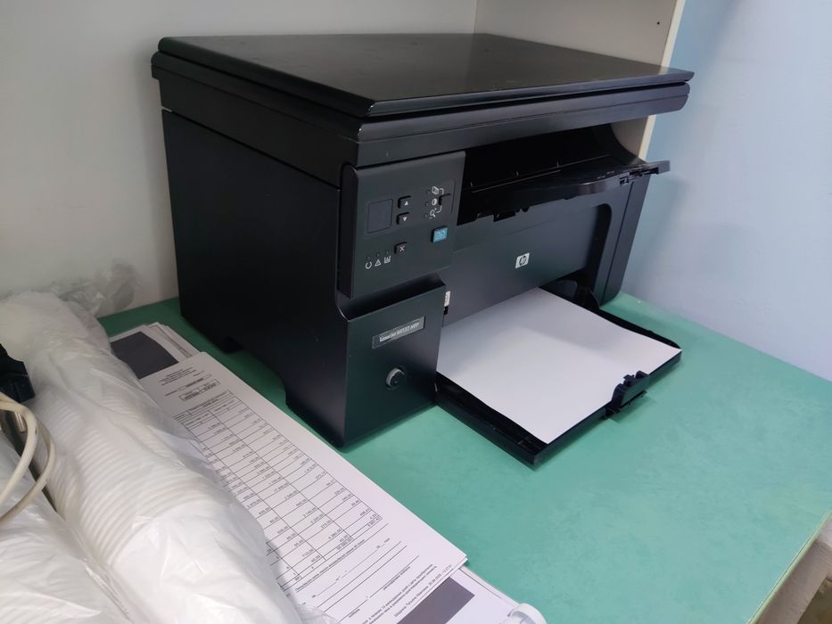 Продам принтер 3в1, Hp laserjet M1132