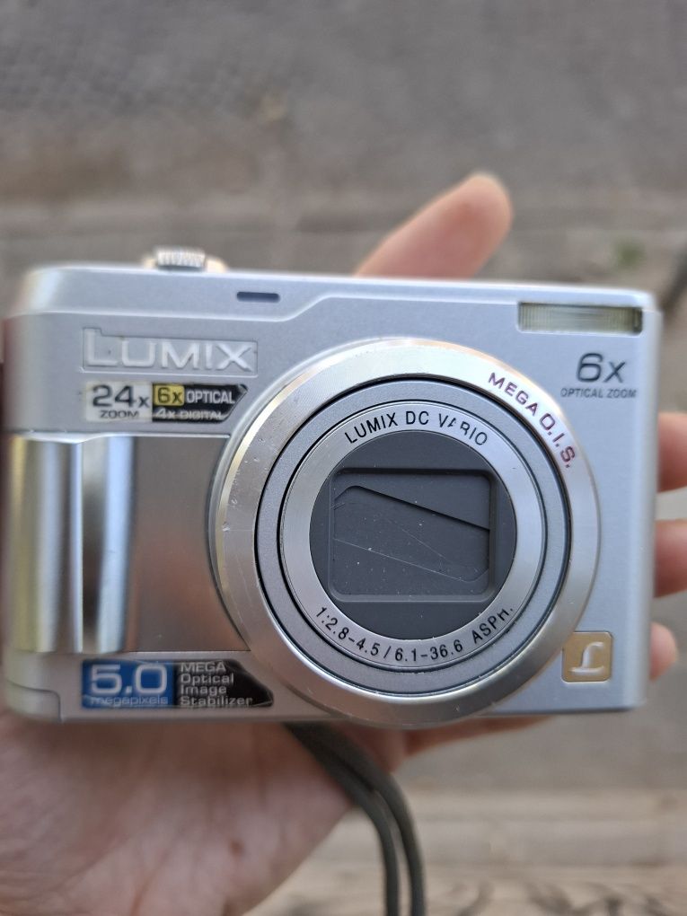 Компактен дигитален фотоапарат PANASONIC LUMIX LZ2