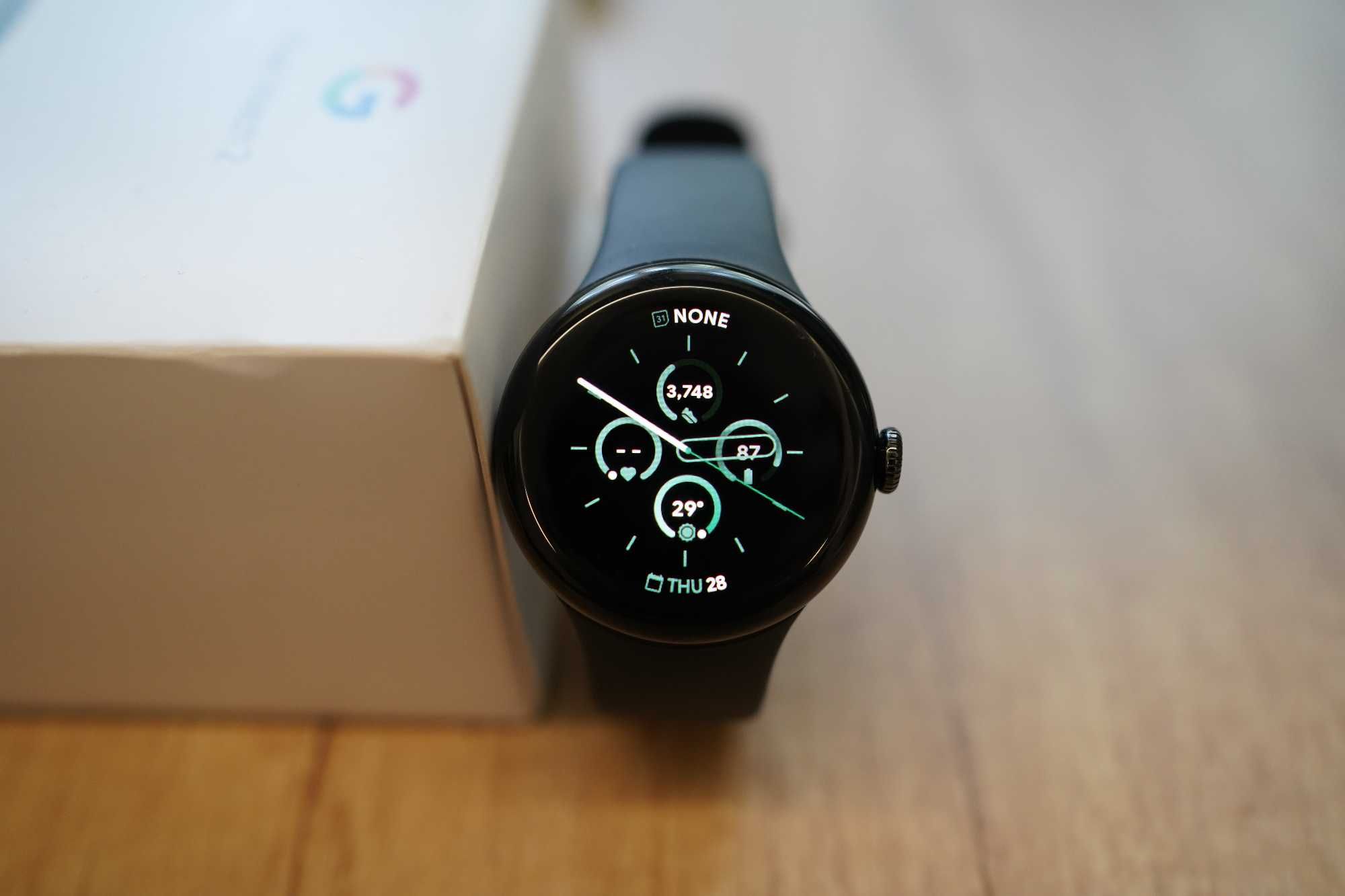 Google Pixel Watch 2 смарт часовник