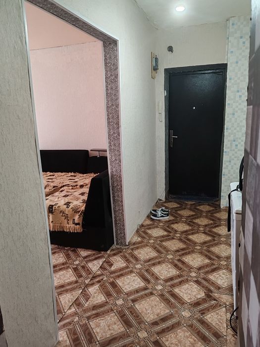 Сдам квартиру двух комнатную.