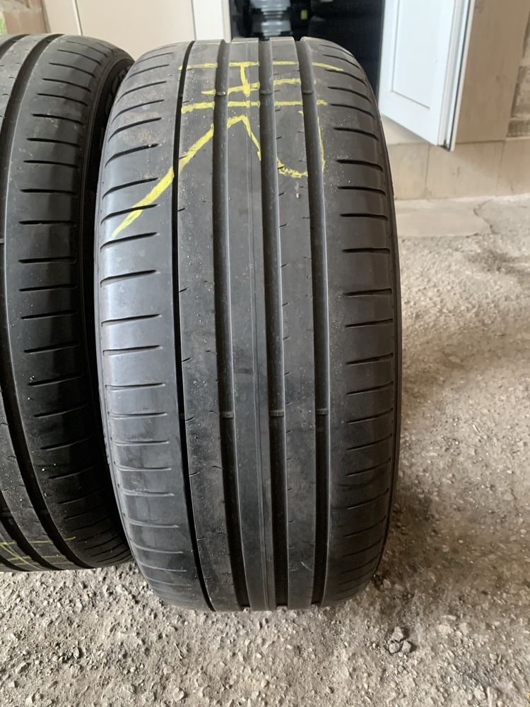 245/40/19 pirelli