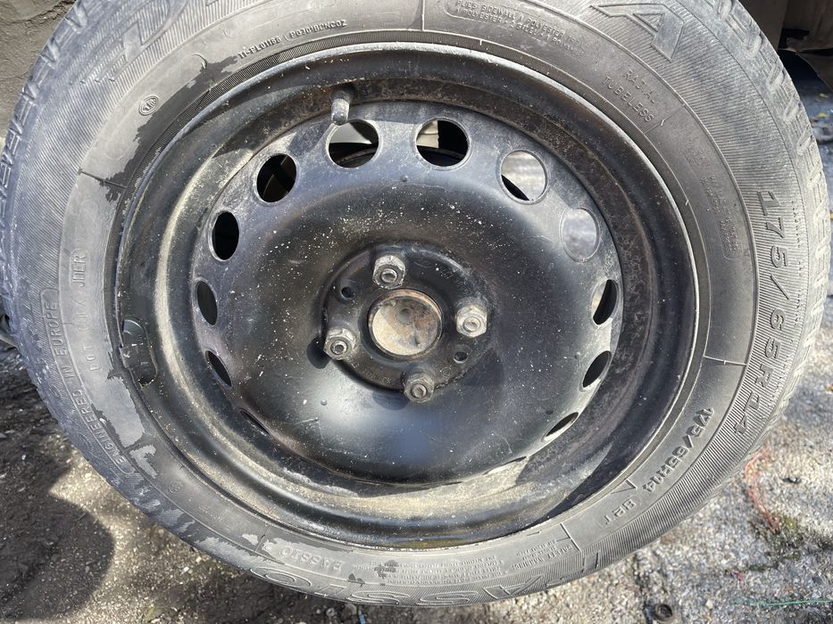 Метални джанти toyota yaris 14 цола