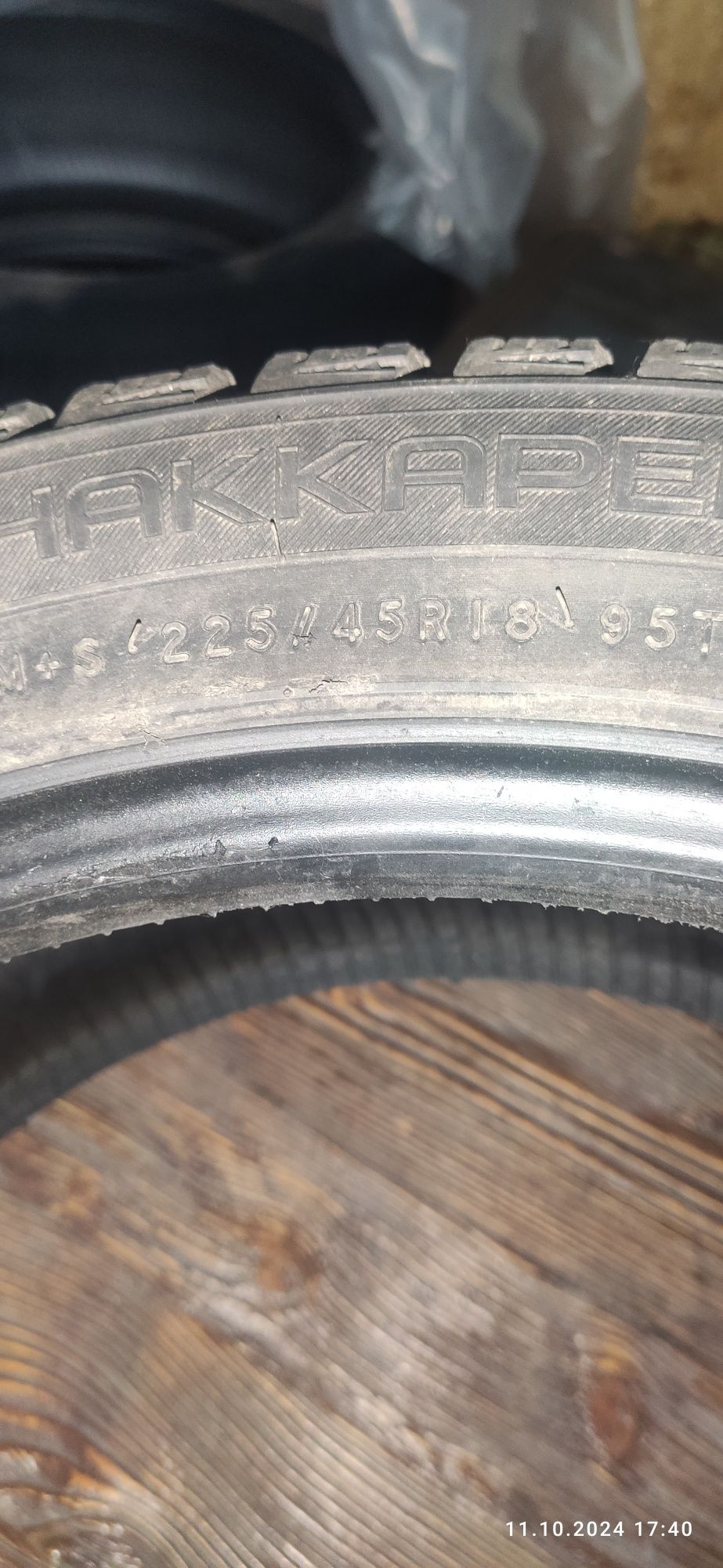 Продам шины Nokian R3 225,45,18