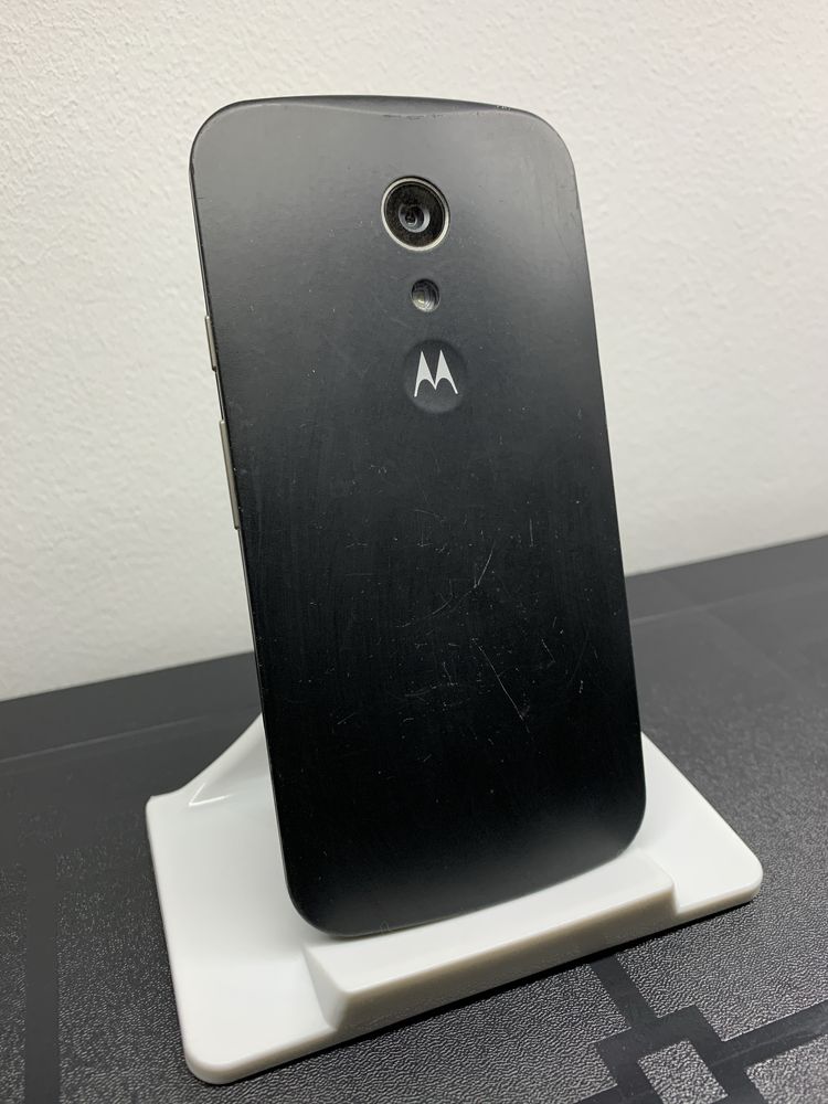 Motorola Moto G2 , merge facebook lite, messenger, youtube.
