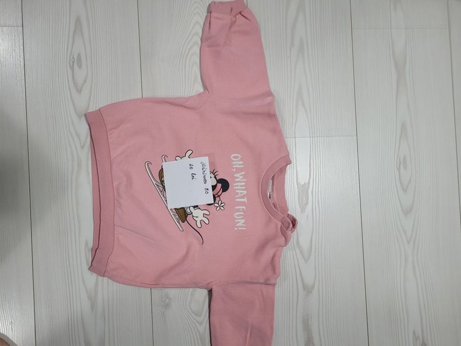 Vand haine mărimea 80,preț pe bucata
Nu asigur transport