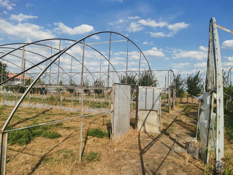 Vând solarii zincate