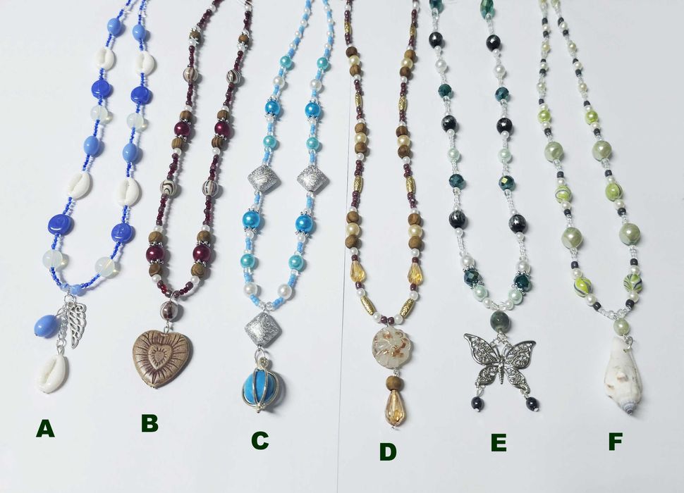 Coliere barbati handmade pandantive cruci scoici, multe modele, culori