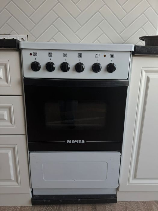 Продам Электро плиту