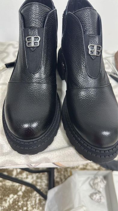 Продам зимнею женскую обувь натуральная кожа п.р Турция размер 41