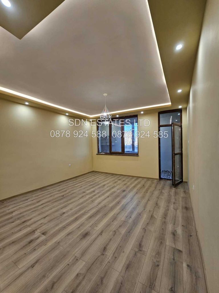 Продава се Тристаен апартамент в Казанлък - 90 кв.м за 1332 €/кв.м - Снимка #1