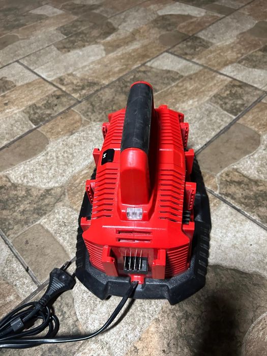 Încărcător Milwaukee M 1418C6