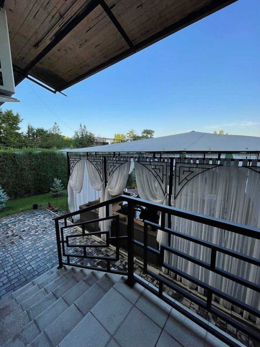 Аренда под офис, 100кв.м, 4-комн, свой двор, метро Шахристанская