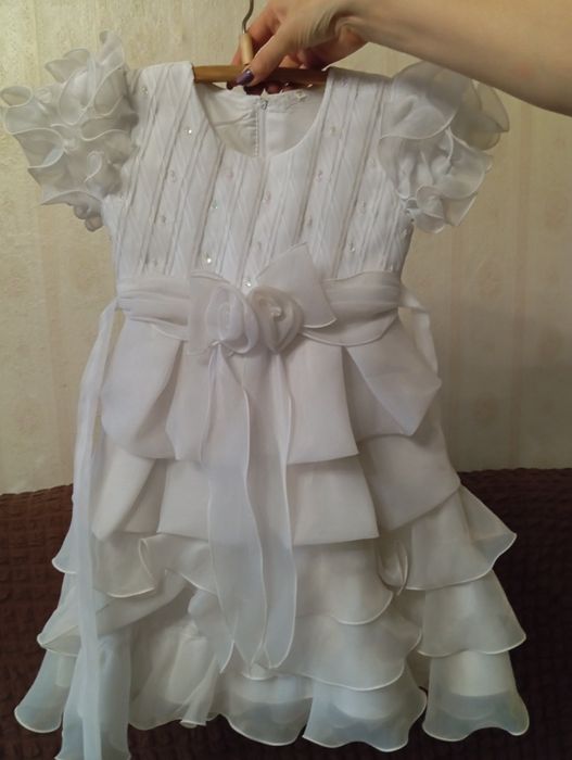 Платье детское праздничное