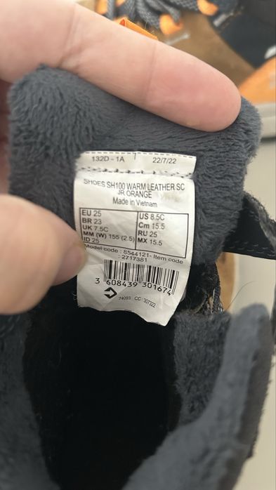 Ghete piele waterproof copii, nr 25, stare ff buna (noi sunt 190 Lei)