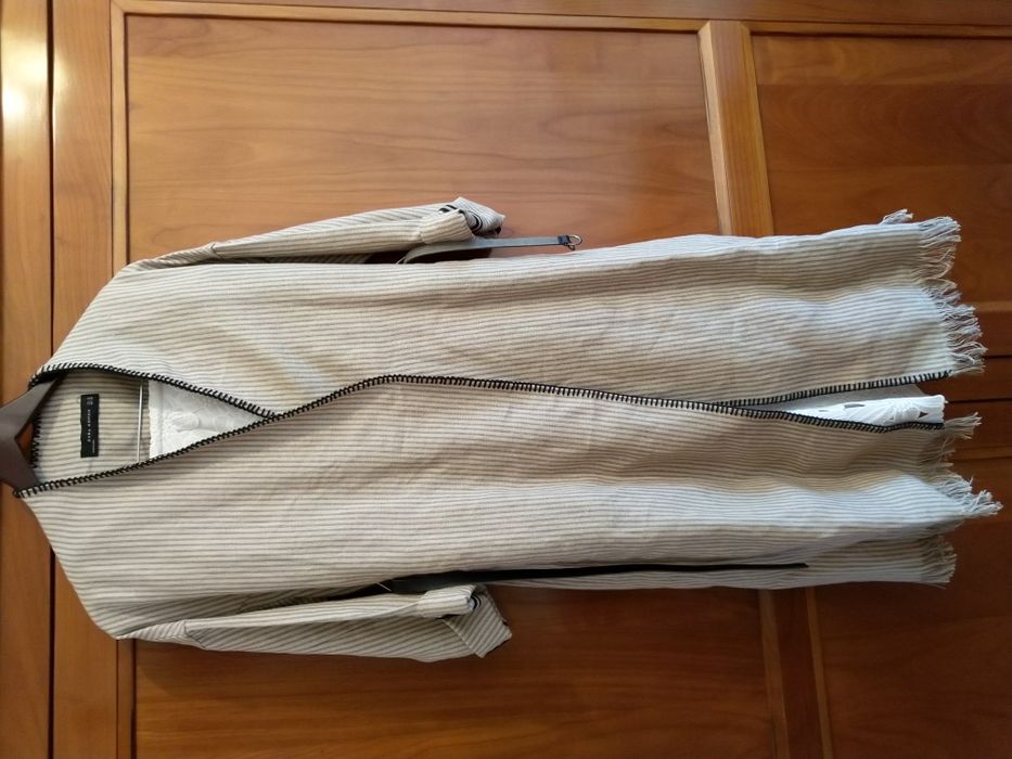 Vand haina Zara, 100% IN, noua