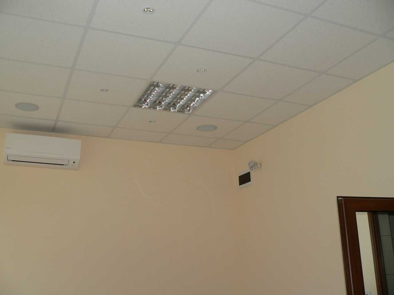 Продава се Магазин в Велико Търново, Център - 23 кв.м за 1870 €/кв.м - Снимка #4