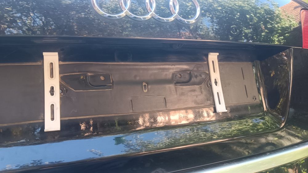 Suport subțire pentru număr – design modern și elegant!