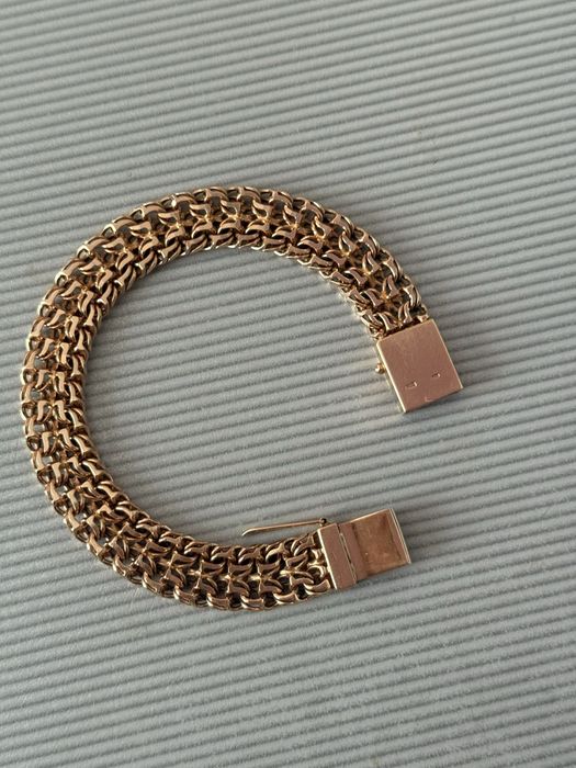 Продам золотой браслет 23 см