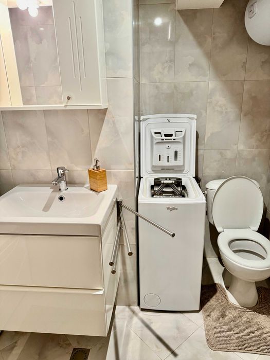 Продава се двустаен апартамент в ж.к. Младост 2, бл. 245, гр. София