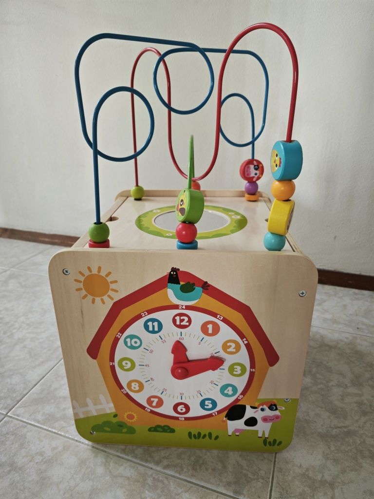 Куб за активности фермата Tooky Toy